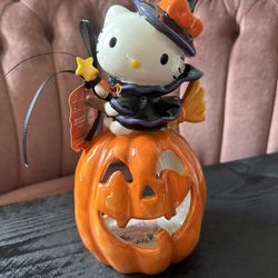 Hello Kitty Halloween candle holder