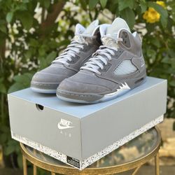 Brand New Jordan 5 Retro Wolf Grey Size 12