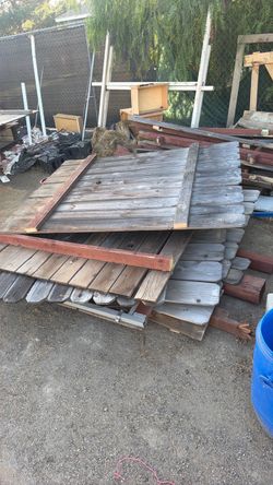 Reclaimed Wood Fence Panels and Lumber