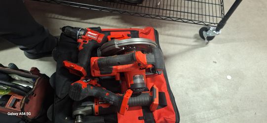 Bauer 20volt 4 piece tool but combo with bag