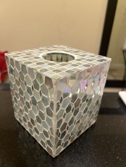 Glass Mosaic Tissue Holder