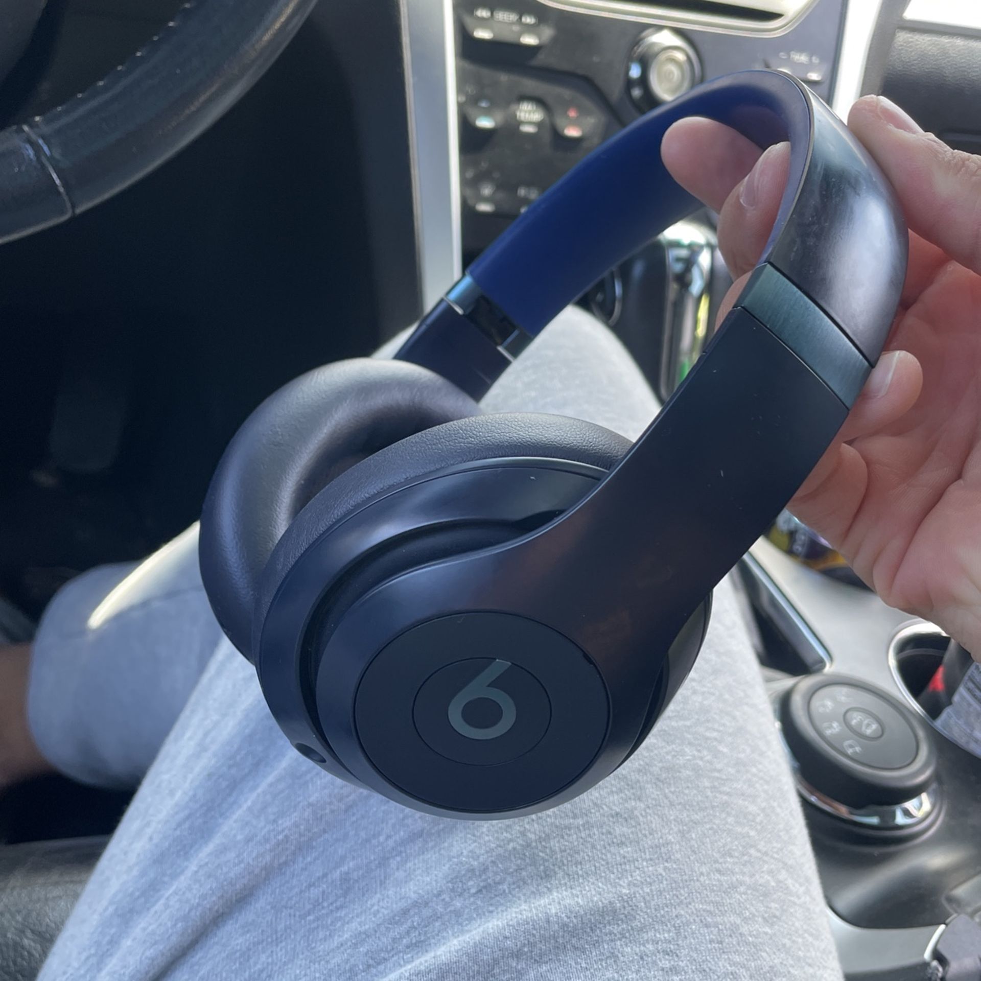 Wireless BEATS Studio Pro