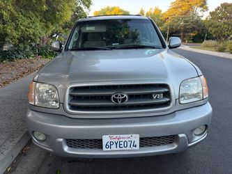 Toyota Sequoia V8 SUV