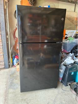 GE Black Refrigerator