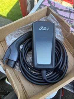 Ford mobile charge cord
