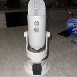 Yeti Microphone 