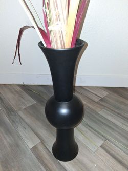 Black Floor Vase with Dried Grass Arrangement