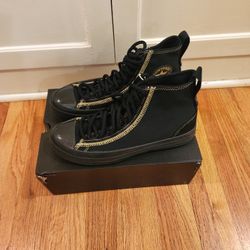 Brand New With Tag Size 7.5 Mens/9.5 Women's Converse Shoes 