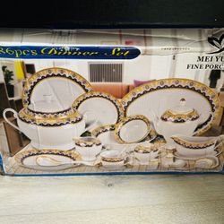Dinnerware Set 