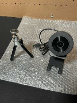 Razer Kiyo X - Full HD Streaming Webcam - 1080p 30 FPS or 720p 60 FPS - Auto Focus - Plug and Play - Fully Customisable Settings - Flexible Mounting,