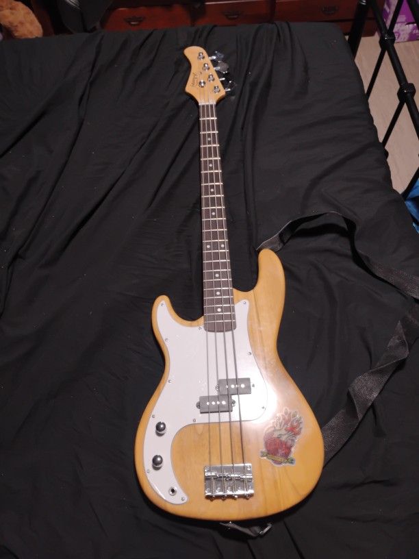 Left Handed Bass