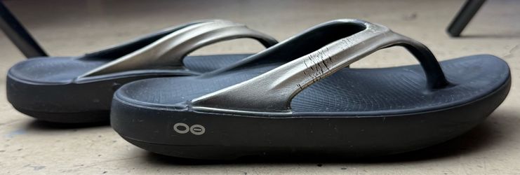 OOFOS sandals Women's Size 7