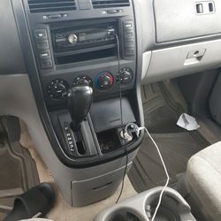 Kia Sedona 2005 Minivan 