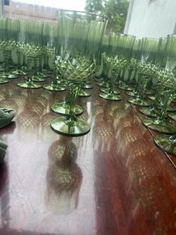 Plastic Green Wine Goblets for Wedding