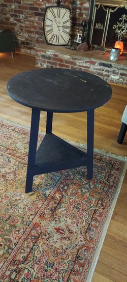 Black round accent table/ side table with shelf