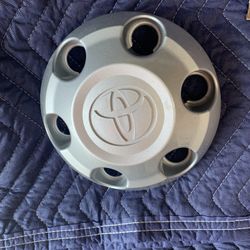 Toyota 6 Lug Centre Cap