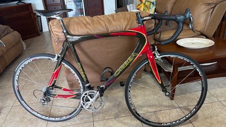 ORBEA. ORCA.  Full  CARBON    ROAD  BIKE