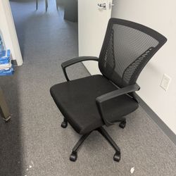 EVERYTHING mUST GO Make Offers! Items Sold Individually Pricing In Details Of Listing  Office Conference Room Table Desks Chairs Dinning Chairs