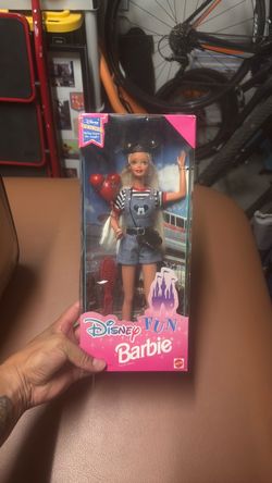 Barbie Disney Exclusive 17058