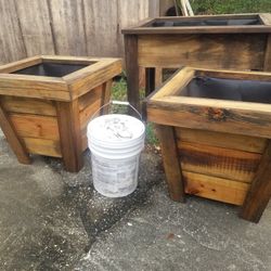 Large Planter Boxs and Raised Beds 