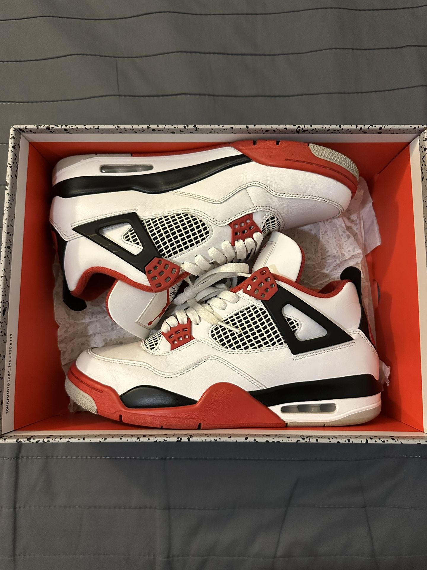 Jordan 4s