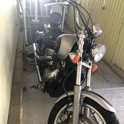99 Honda Shadow Black N Gray 1100 