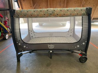 Foldable Travel Crib & Playpen – Clean Condition