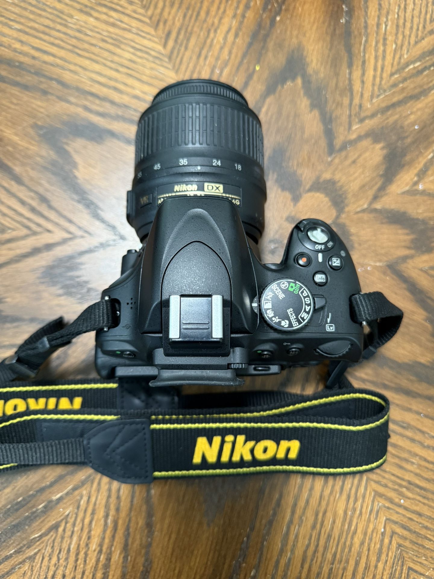 Nikon D5100 Camera
