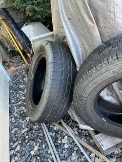2 Used Decent truck tires LT 275/65/20 