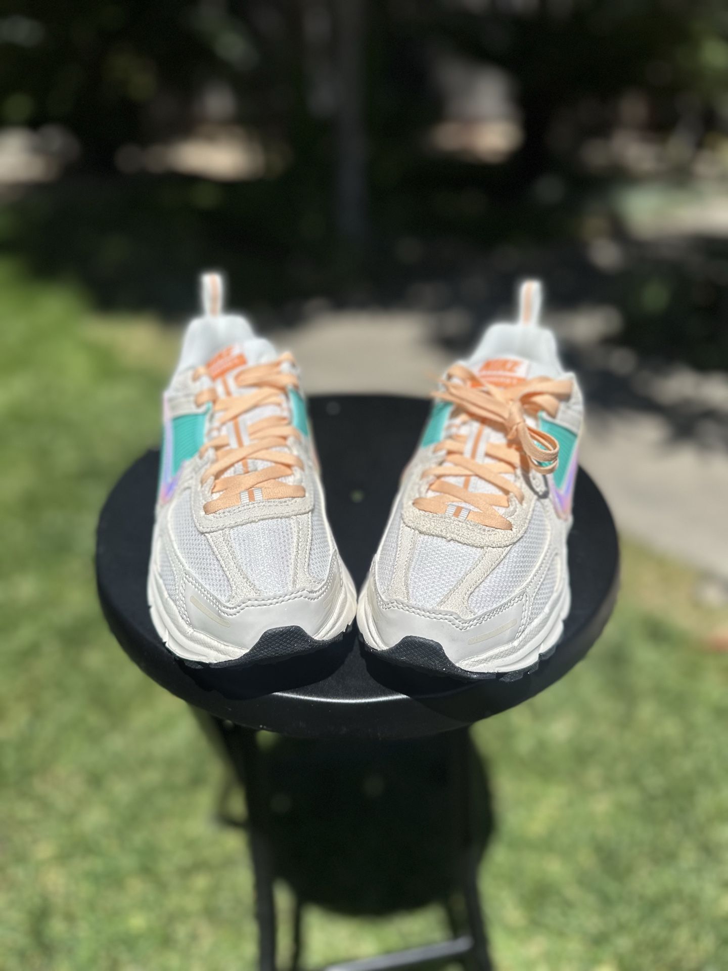 Nike Zoom Vomero 5 ( Big girls )