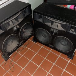Yamaha Stereo System 12inch Dual Kenwood Speakers 