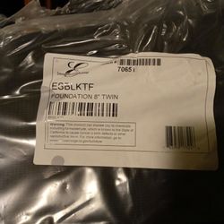 Brand New Never Used 2 Twin Box Springs