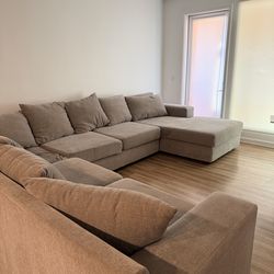 Sectional couch need gone asap