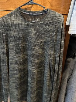 Under Armour Mens Medium Fitted