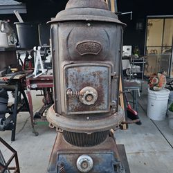 Antique Cast Iron Potbelly Comfort Stove