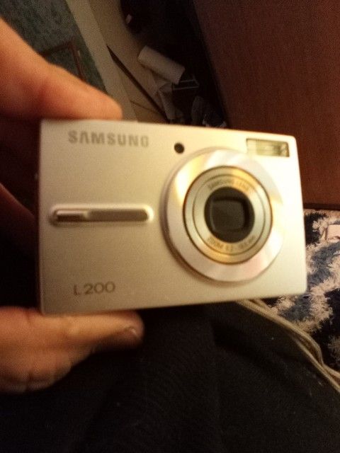 Samsung L200