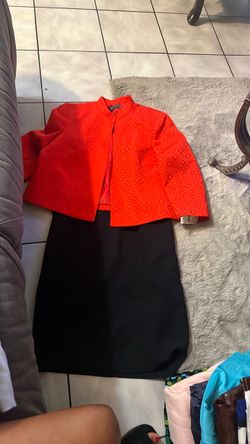 Skirt suit