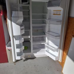 Side  by Side Whirlpool refrigerator