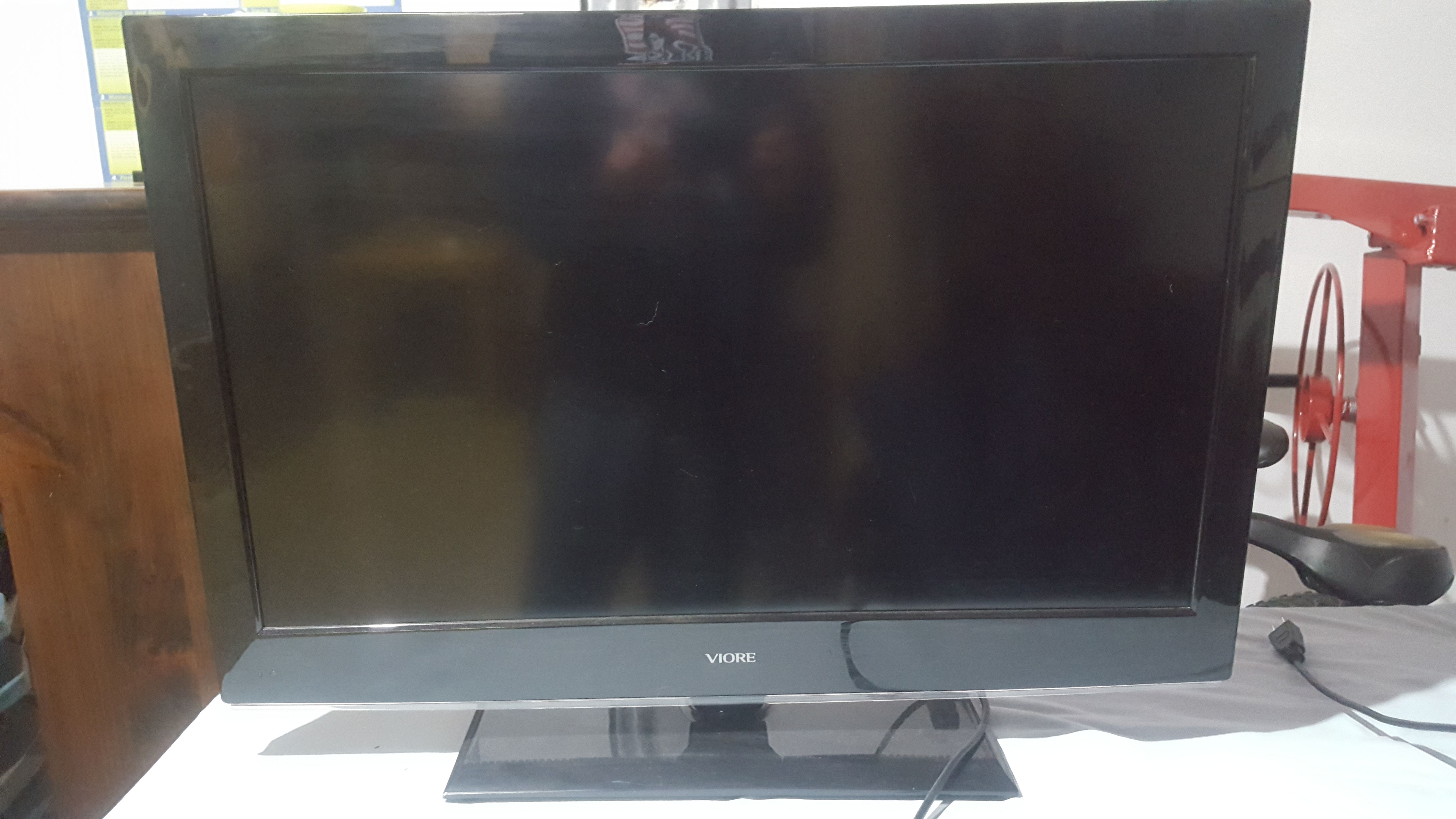 Viore 32" LED ultra slim TV