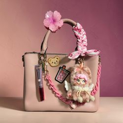 Light Pink Purse!! Decorated and ready for any outing!