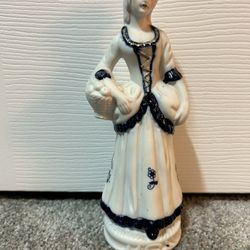 Vintage porcelain Lady figurine