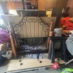 Full-size Bed Set