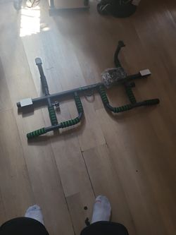 Kakiclay Pullup Bar