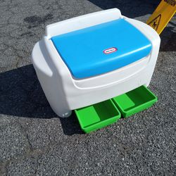 Little Tikes Toy Box In Great Condition