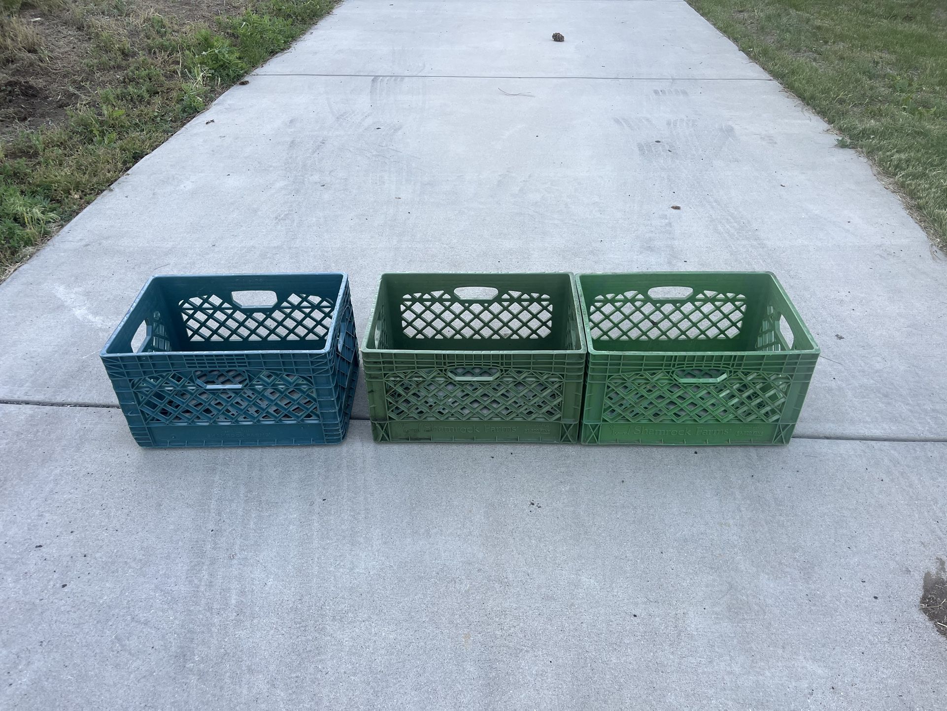 Rectangular Stackable Heavy Duty Crate 19x13x11 Green
