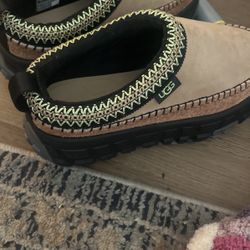 Ugg Slippers us Size 6