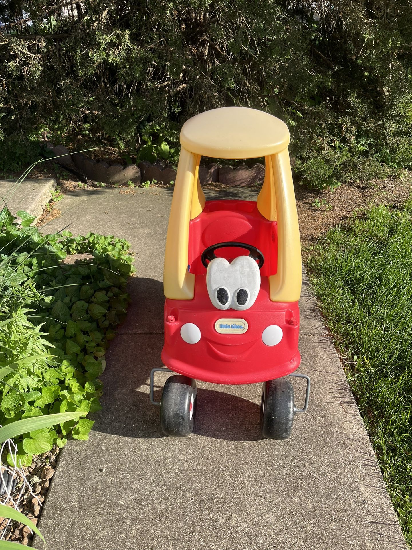 Little Tikes Cozy Coupe