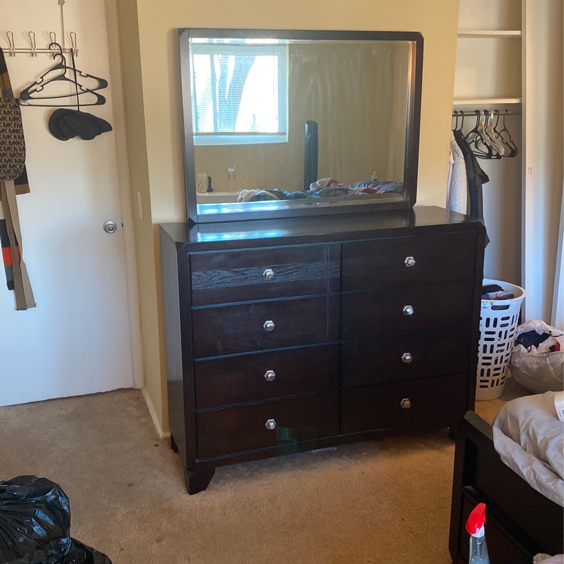 Espresso / Brown Queen Size Bed Room Set