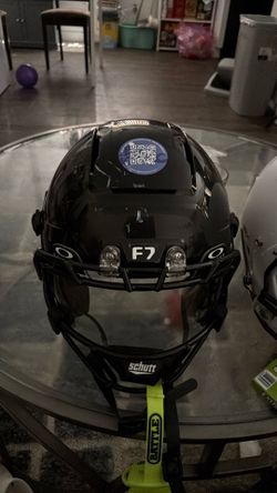 Youth f7 air large brand new