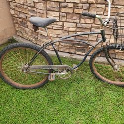Schwinn Beach CRUISER. 1982 WITH S2 Wheels